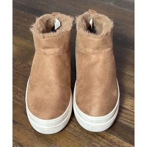 J Slides Womens Henley Boot Size 8.5 Tan Nubuck Platform Sneaker Pull On Bootie